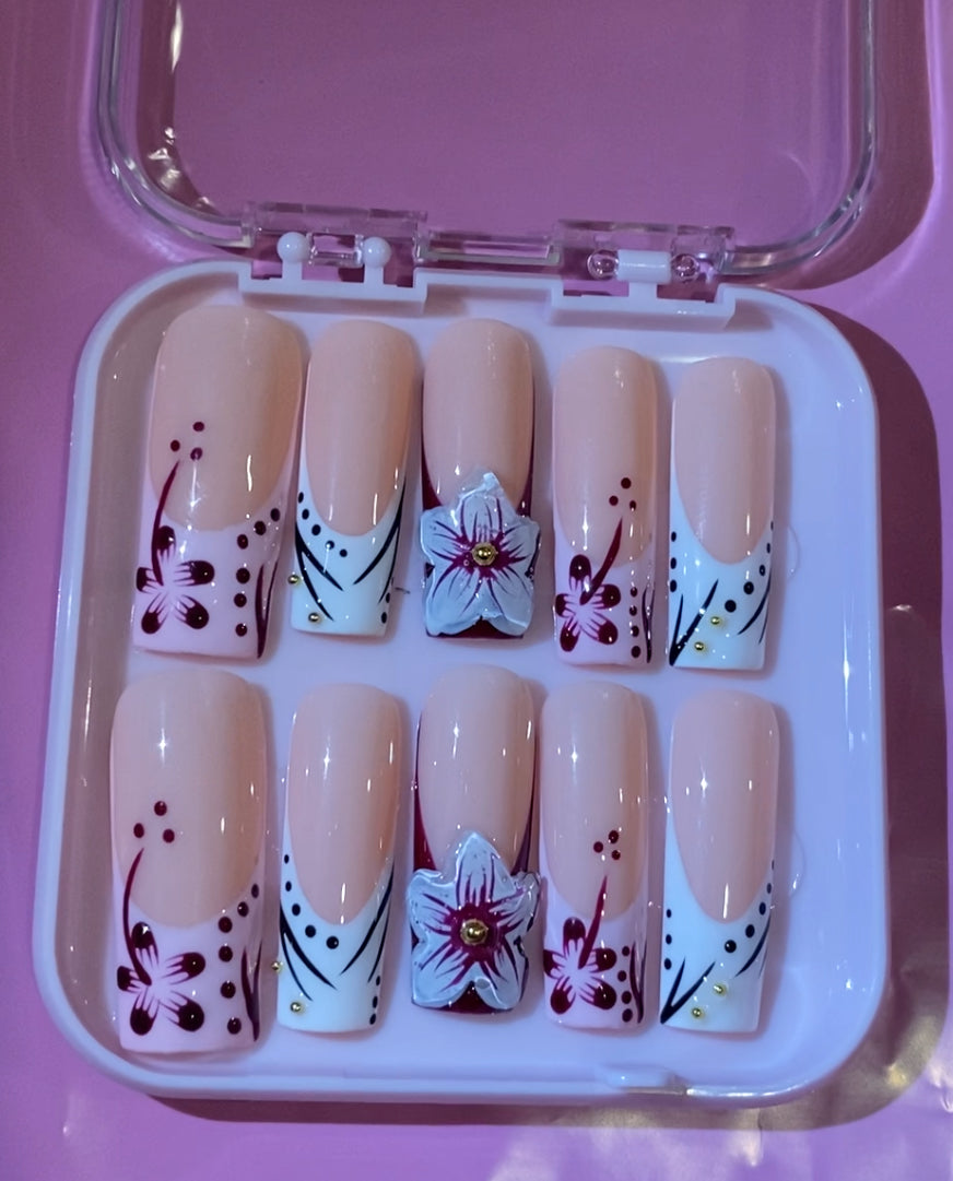 Purple Themed Floral Nail Set