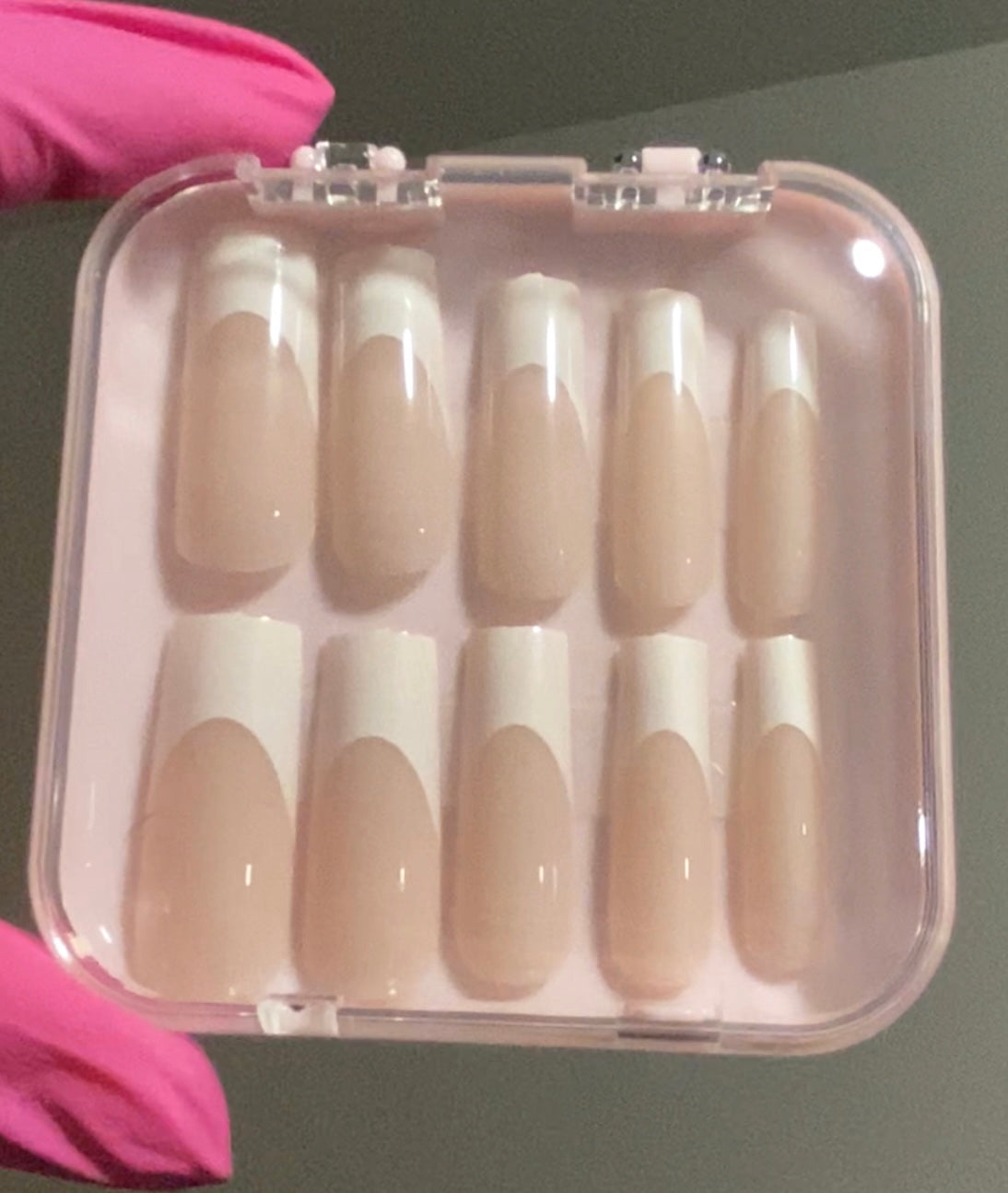 White French Tip Press On Set