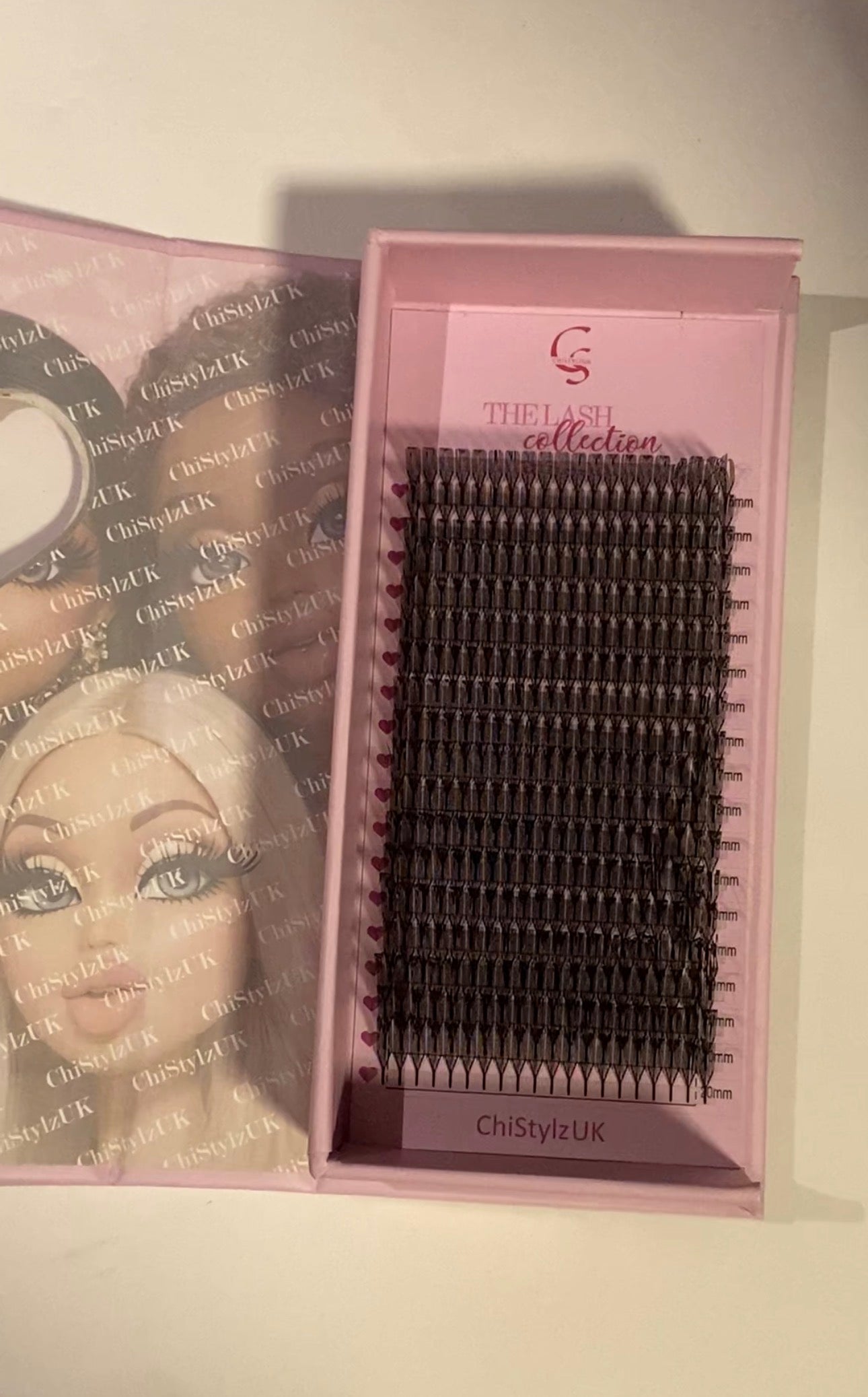 (DISCOUNTED PRICE!) CSUK Pre-made Anime/Manga Lash Trays (18 Rows)