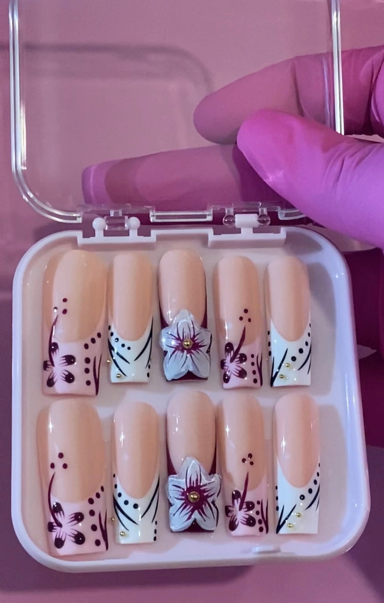 Purple Themed Floral Nail Set