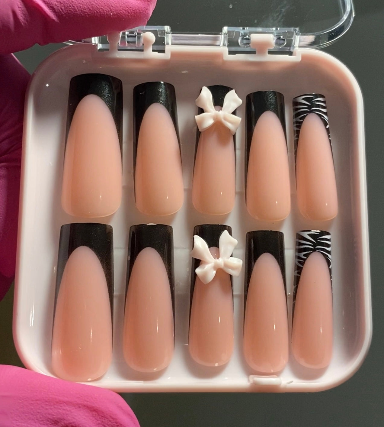 Black & White Design with Charms Press On Set