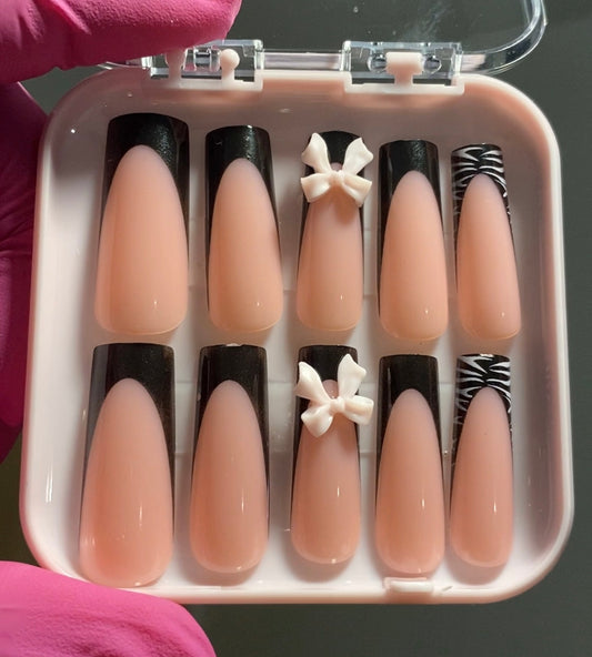 Black & White Design with Charms Press On Set